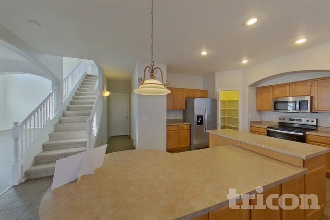 42614 W Venture Rd