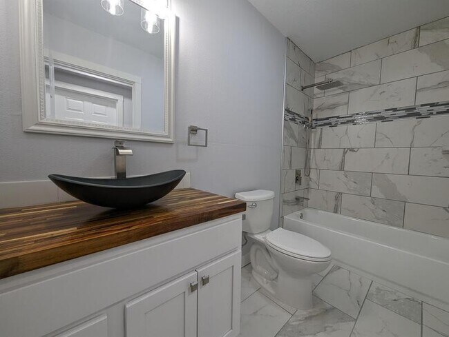 Photo - 413 Jefferson St