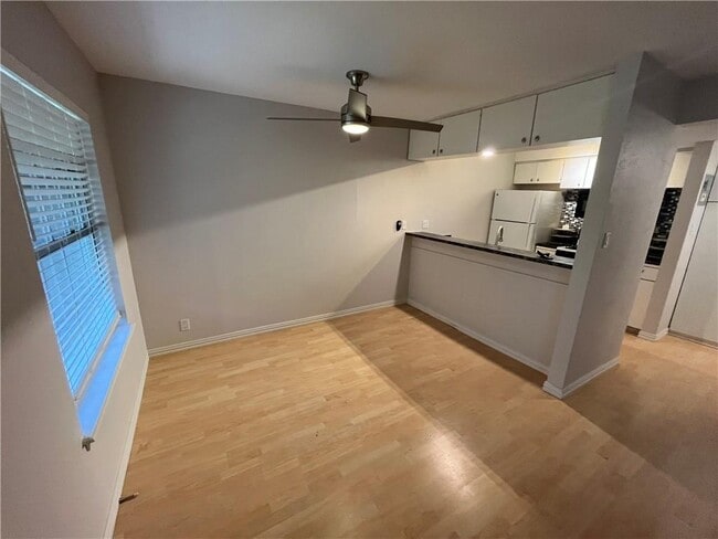 Photo - 7801 Shoal Creek Blvd Unidad 244