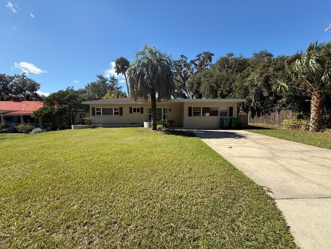 Building Photo - Updated 3BR/2BA Home in Dunnellon – Furnis...