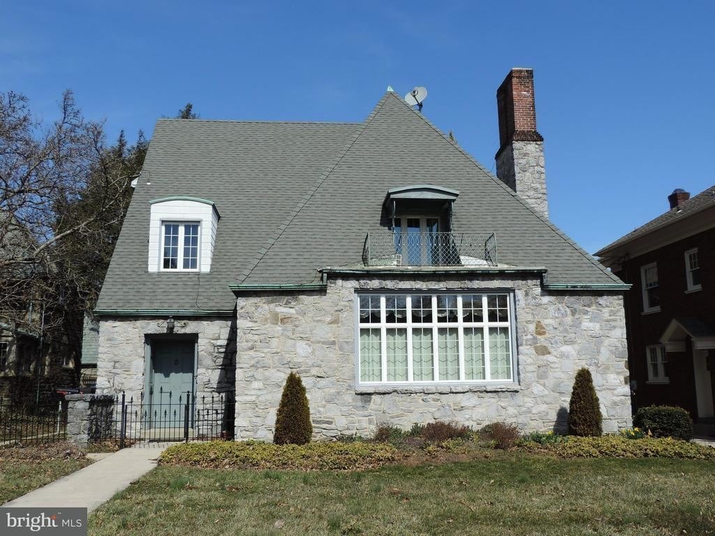 1515 E Market St - 1515 E Market St