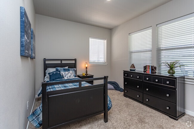 3BR, 2BA - 1176 SF - Polaris Peak