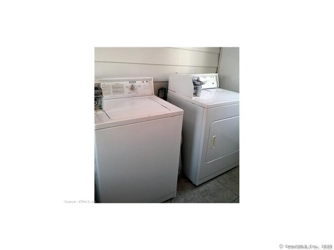 Photo - 252 N Water St Unit F