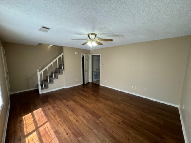 Photo - 1204 University Dr Unit B