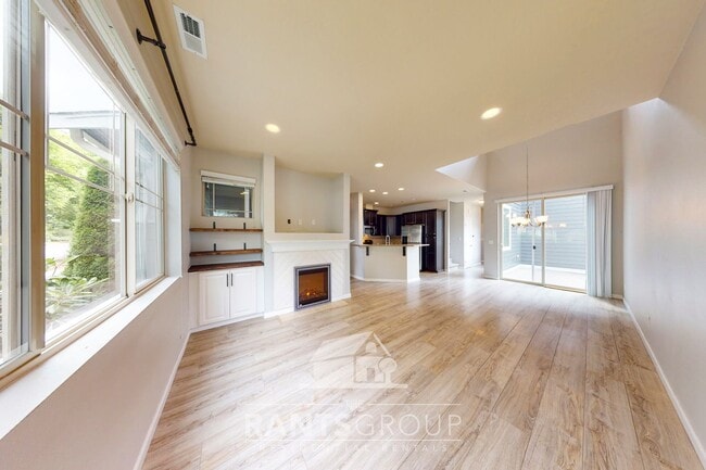 Photo - Stylish 3-Bedroom Townhome in Great West Olympia Location