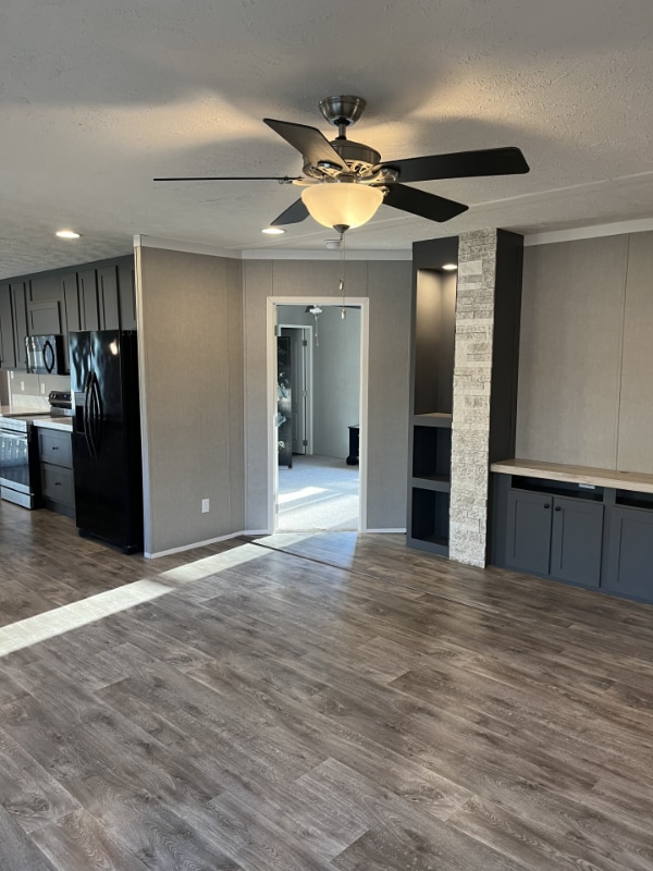 Photo - 733 Athens Rd