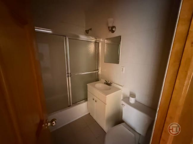 Photo - 1858 Archer St