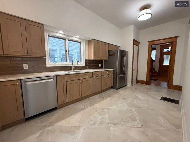 Photo - 3706 N Wilton Ave Unit SFH