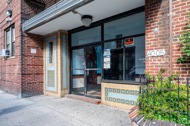 Photo - Pettit and Britton