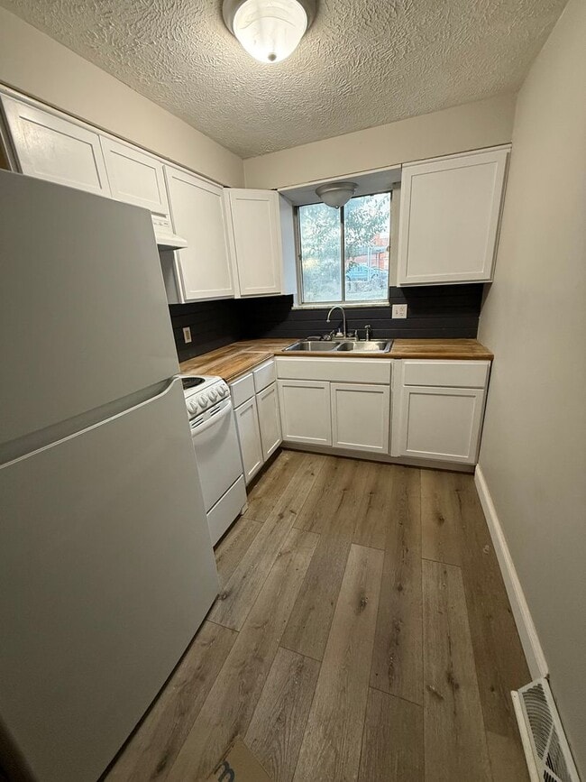 Photo - N Ellis Unit C