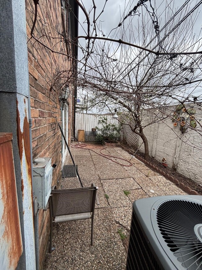 Photo - 2710 Briarhurst Dr Unit 5