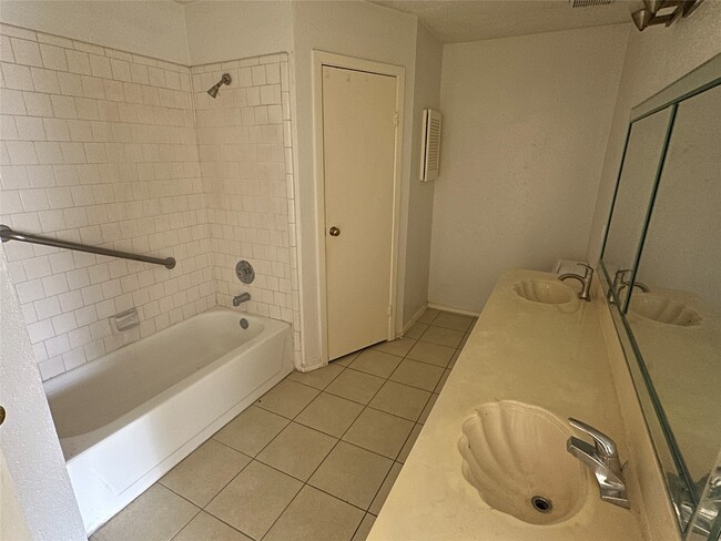 Photo - 6939 Greenyard Dr