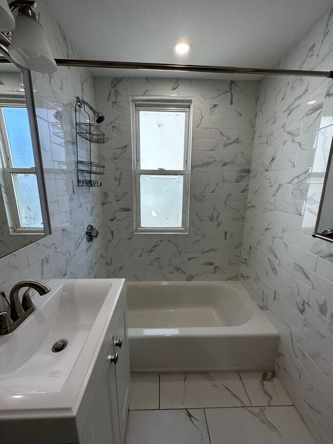 56 Everton St Unit 3