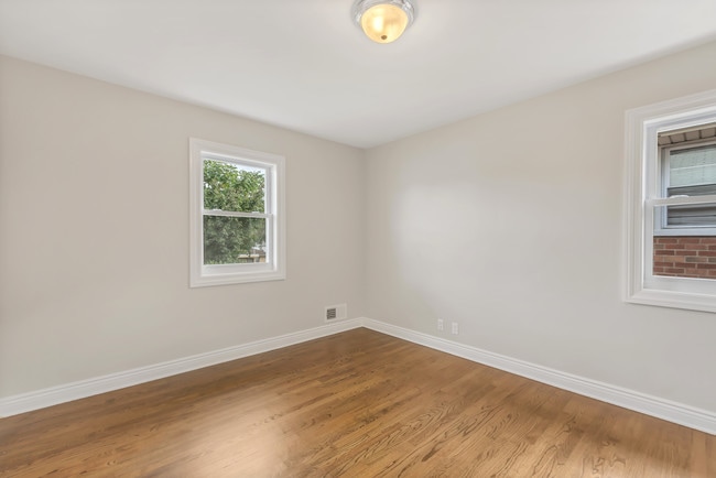 Photo - 78 Davison St Unit 1