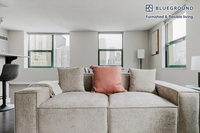 Photo - 77 W Huron St Unidad SI FL10-ID1381