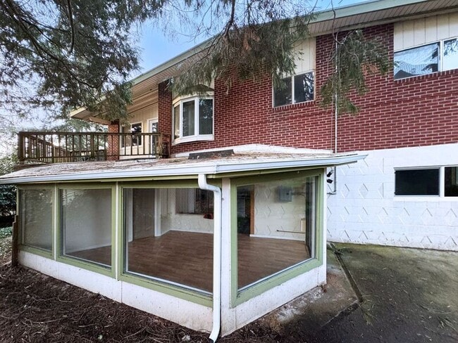 Photo - 1180 E 37th Ave