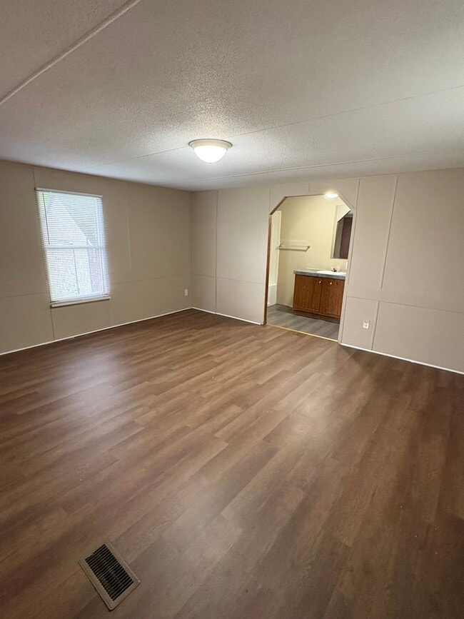 Photo - Spacious 3 Bedroom In Yorktowne