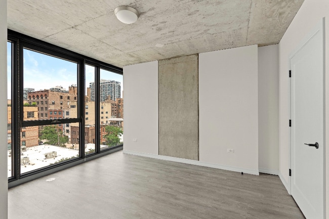 Photo - 185 W Huron St