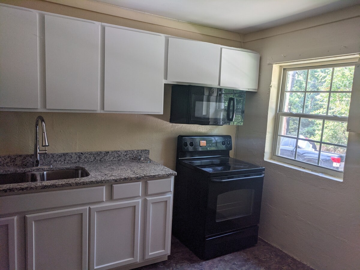 Photo - 121 Davidson Dr Apartments Unit 121 Davidson Dr.