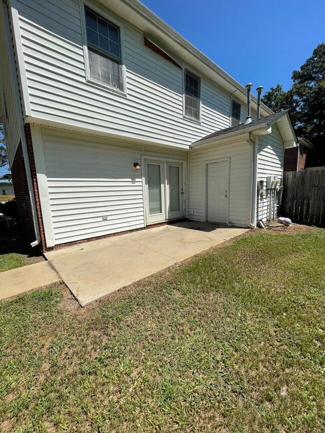 Photo - 3 Bedroom 2.5 Bath Townhome Located in Fountain Inn!!! Just minutes from the Downtown Area!