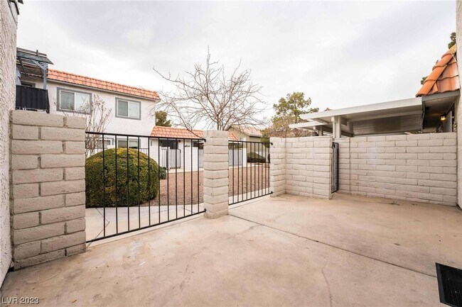 Photo - 1133 Willow Tree Dr Unit C