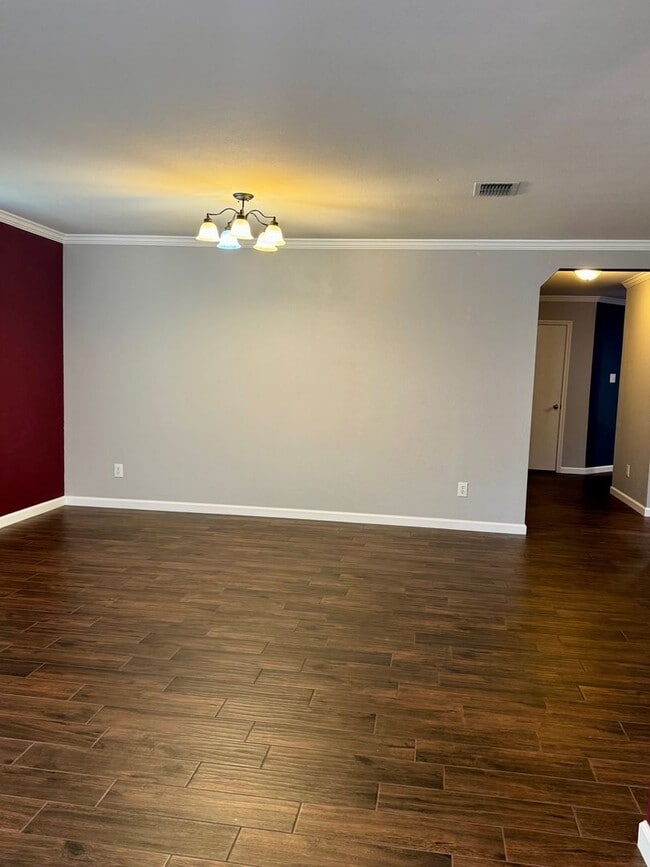 Photo - 232 Weeping Willow