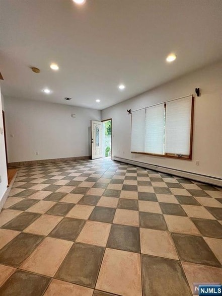 Photo - 367 Morse Ave