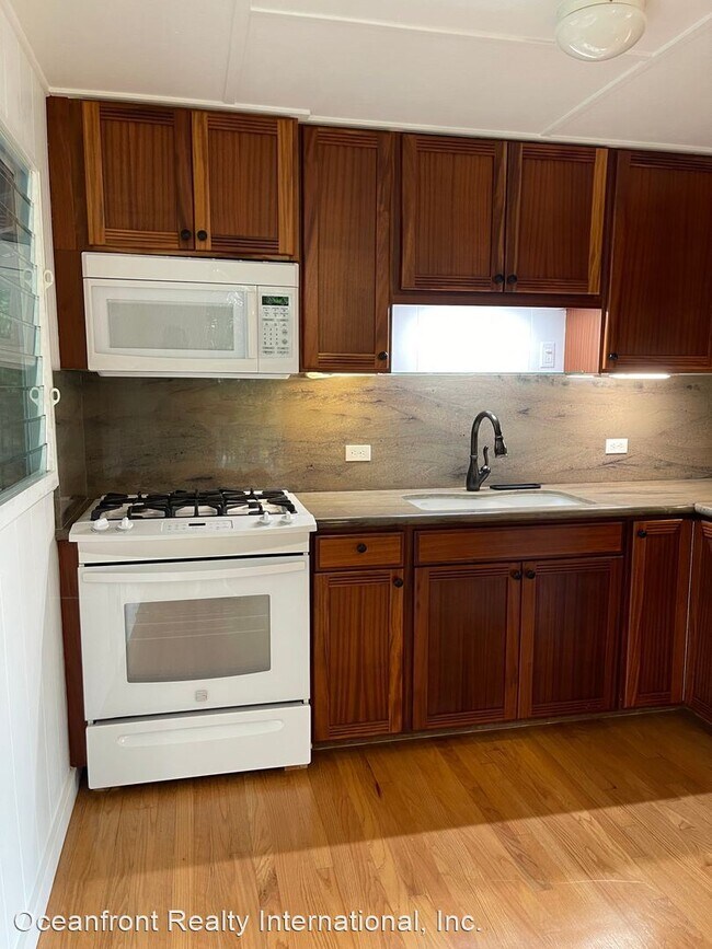 Photo - 3 br, 1.5 bath House - 4449 Aku Road