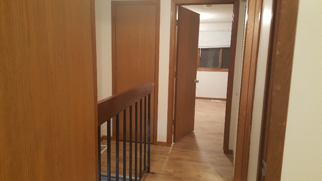 Photo - 858 Woodgate Dr