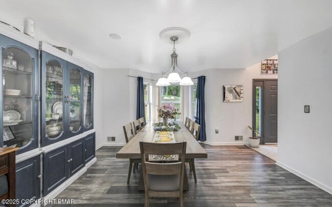 Photo - 128 Wilson Ct