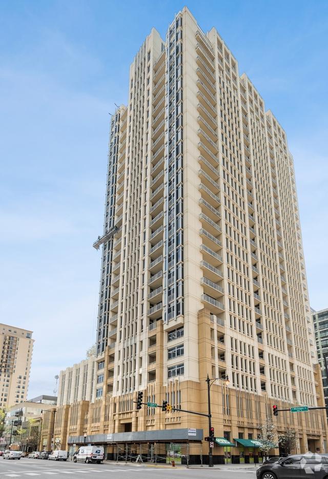 Building Photo - 1400 S Michigan Ave Rental