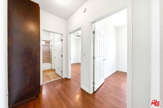 Photo - 2025 3rd Ave Unidad #3