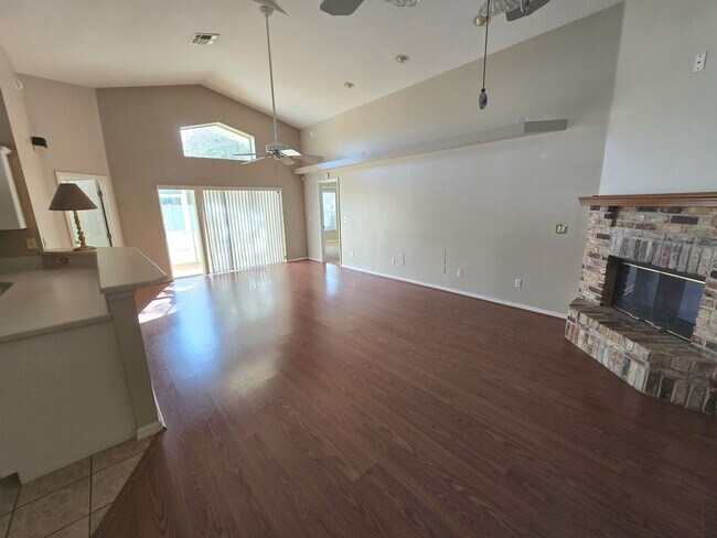 Photo - Winter Garden - 4 Bedrooms, 3 Bathrooms – $2,995.00