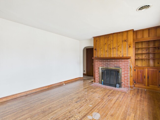 Photo - 637 Woodhaven Dr