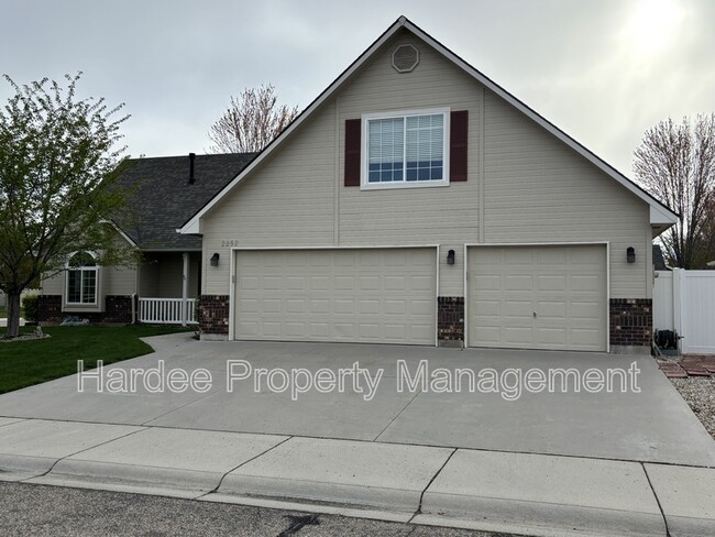 Building Photo - 2252 N Oconnor Ave