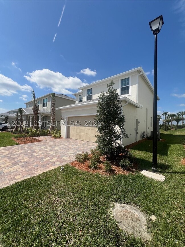 Building Photo - 12222 SW Myrtle Oak Dr
