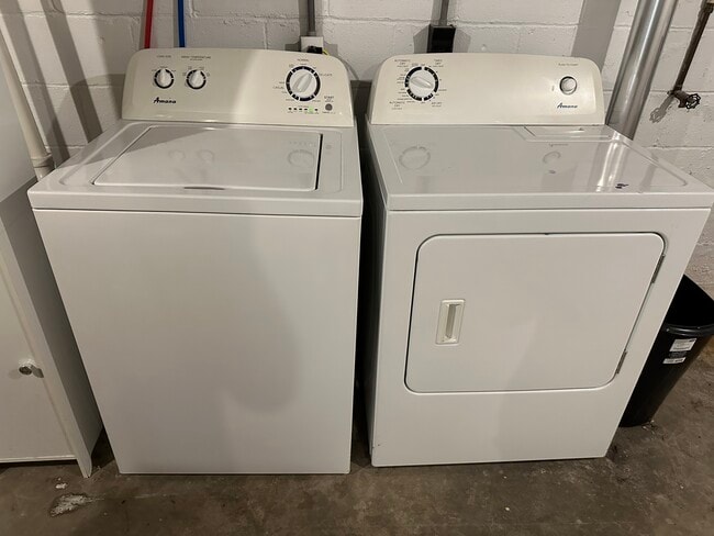 Photo - 918 W 4th St