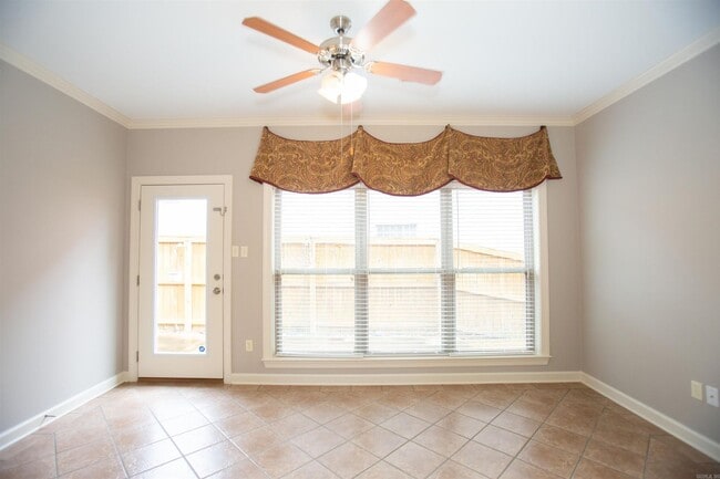 Photo - 2601 Sweetgrass-