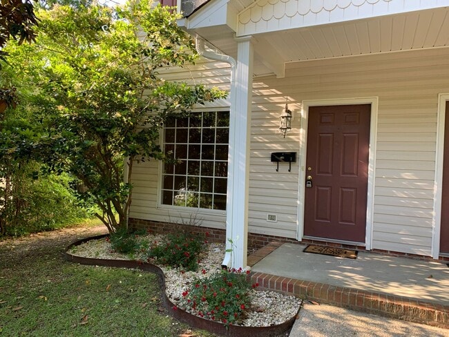 Building Photo - 907 Clarendon St~Haymount