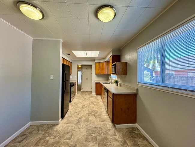 Photo - Charming 4 bedroom Home in Tahoe Park w/ E...