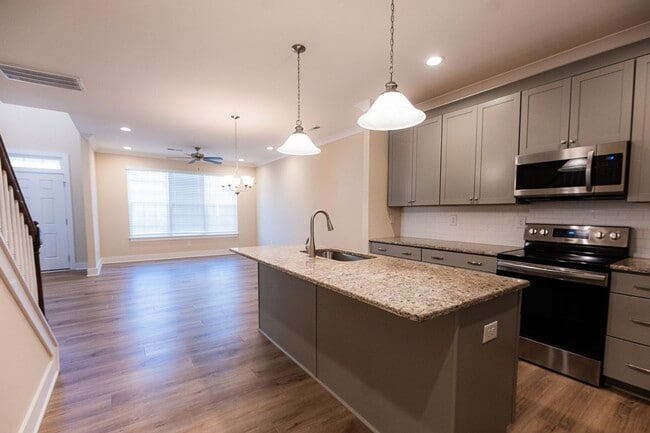 Photo - Beautiful 3Bed/2.5Bath Townhome located in Kernersville at Welden Village