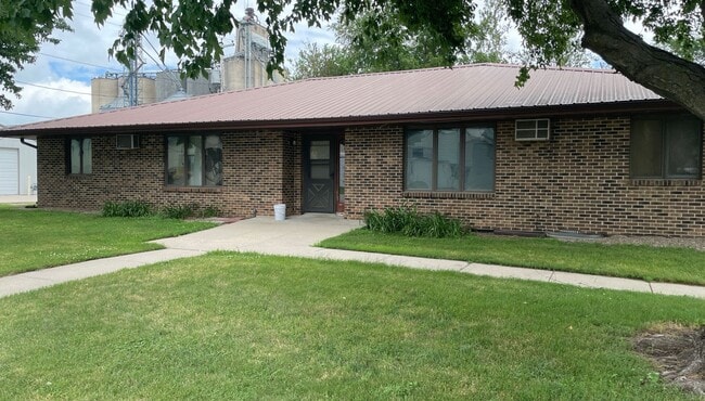 Building Photo - 201 2nd St Unit 2