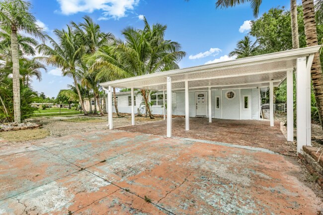 Photo - 37 Seminole Ct Unidad House