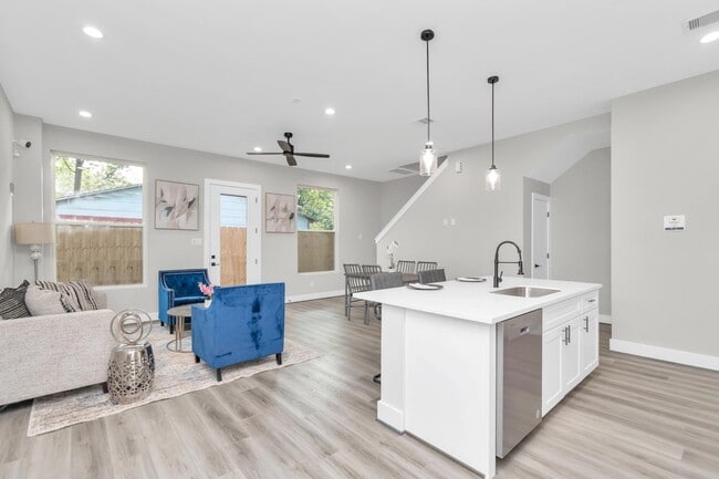 Photo - 11 Wellford St