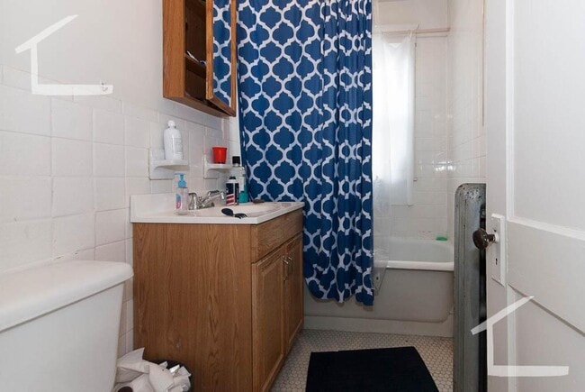 Photo - Great 2 Bed Minutes from the Brighton Center
