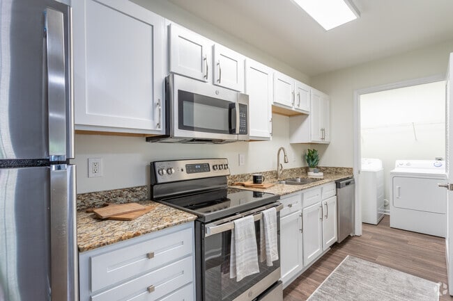 2BR, 2BA - 1,000SF Renovated - Kitchen - Harper Landing