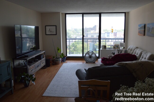 Building Photo - 60 Longwood Ave Unit 605 Rental