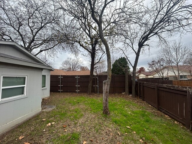 Photo - 2905 Spring Brook Dr