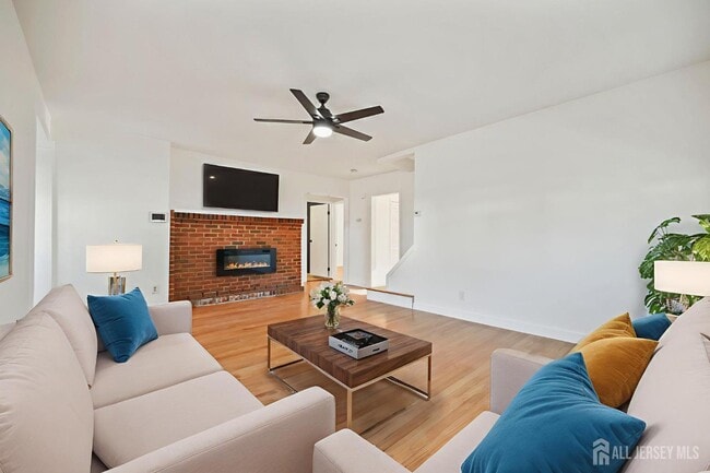 Photo - 414 Graham St