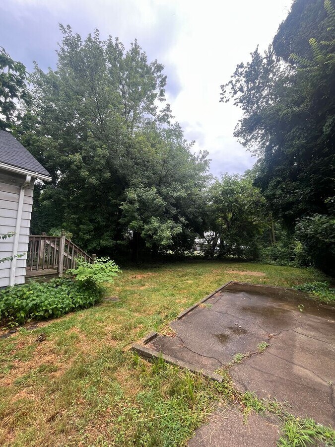 Photo - Section 8 Accepted! Spacious Newly Renovat...